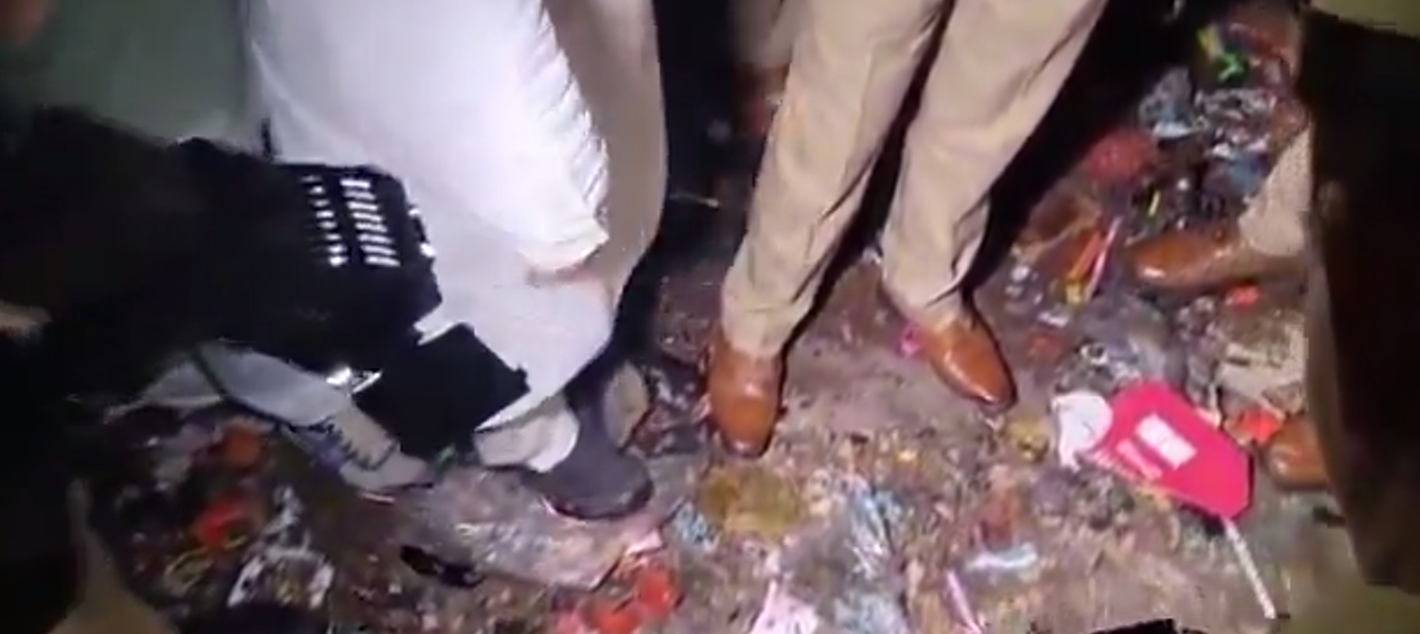 कानपुर के मिश्री बाजार में बुधवार शाम को हुए जोरदार धमाके ने पूरे इलाके में दहशत फैला दी।